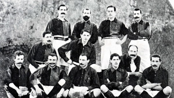 Wiity, Reig, Meyer, Cabot (όρθιοι) Llobet, Viderkeher,Valdes (μέση) Parsons, Steinberg, Gamper, Green, Connare (καθιστοί)