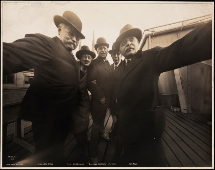 selfie 1920