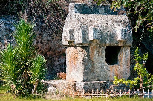 lycian-sarcophagus-tomb