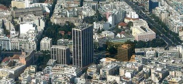 Ο πύργος έφυγε και ήρθαν οι "πύργοι" και οι τράπεζες.