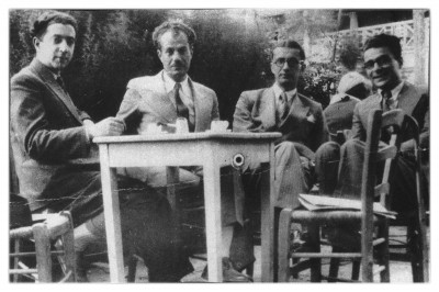 Από αριστερά, ο Θράσος Κωστανάκης, ο Στρατής Μυριβήλης, ο Άγγελος Τερζάκης κι ο Ηλίας Βενέζης