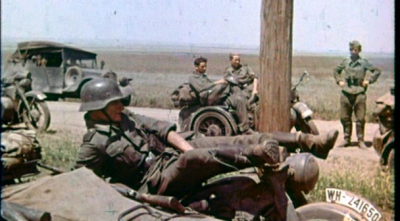 Γερμανοί στρατιώτες ξεκουράζονται πριν την είσοδο τους στο Στάλινγκραντ. Τότε το αποτέλεσμα της μάχης φαινόταν προδιαγεγραμμένο.