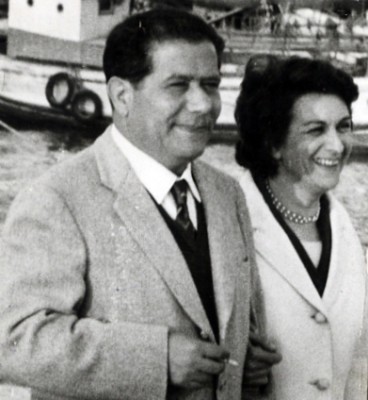 Η Μπέττυ Μπάρλετ με τον σύζυγό της Αντώνη Αμπαλιέτο