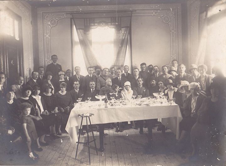 Ρέθυμνο 1920. γάμος σε μεγαλοαστικό σπίτι , περίοδο που οι γάμοι και οι βαπτίσεις λάμβαναν χώρα στα σπίτια