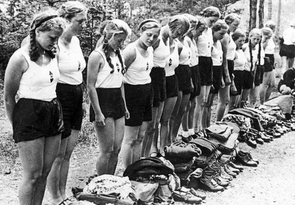 Κορίτσια απ' τη νεολαία του Χίτλερ το 1936