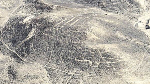 Nazca-geoglyphs-exposed-by-wind