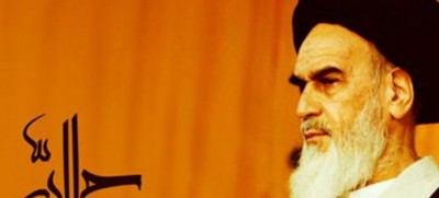 Ο αγιατολάχ Χομεϊνί θεωρείται από πολλούς Ιρανούς ως ο 13ος ιμάμης.