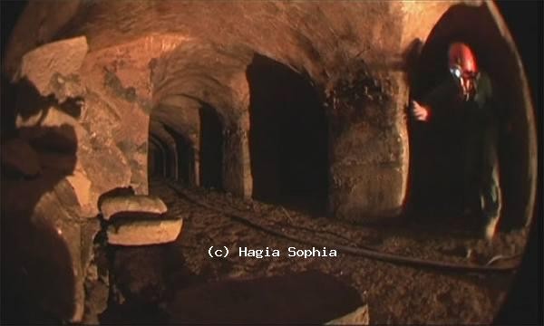 28_in_the_depths_of_hagia_sophia3