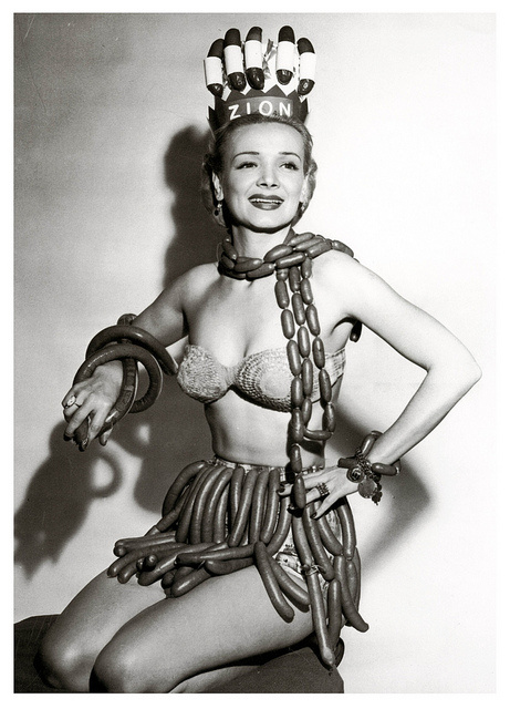 geene-courteney-sausage-queen-sponsored-by-the-zion-meat-company-during-national-hot-dog-week-1955-via-paul-malon-flickr