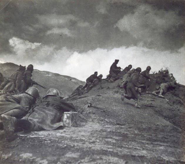 Ελληνες στρατιώτες στο μέτωπο.