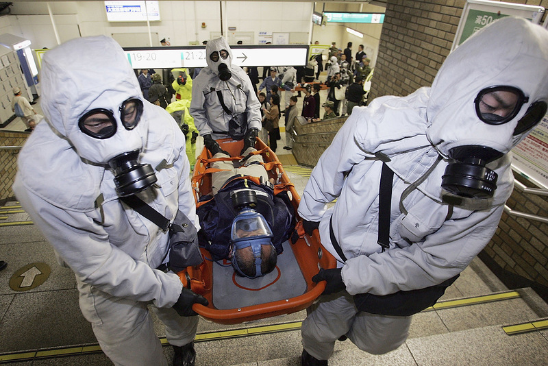 http://www.mixanitouxronou.gr/wp-content/uploads/2015/11/Tokyo-subway-attack-Photo-screenshot.jpg