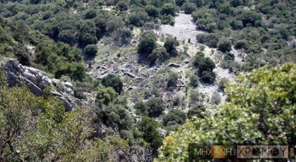 Τα ερείπια του κρυφού χωριού της Ηπείρου όπως φαινονται σήμερα. Φωτο: Μ.Πασιάκος.