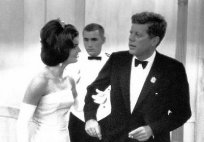 Ο πρόεδρος Κένεντι με τη σύζυγό του Τζάκι.