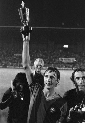 Johan_Cruijff_als_Barcelona-speler_op_het_Amsterdam_700_Tournament_in_1975