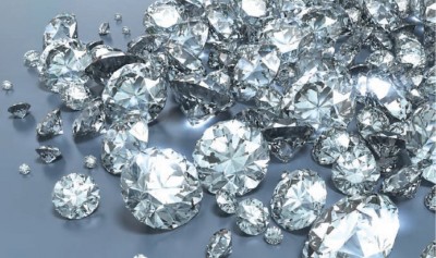 Τη δεκαετία του '30, ειδικά σε εκείνα τα χρόνια της πενίας, τα διαμάντια δεν είχαν καμία ουσιαστική χρησιμότητα και δεν εξυπηρετούσαν καμία ανθρώπινη ανάγκη.