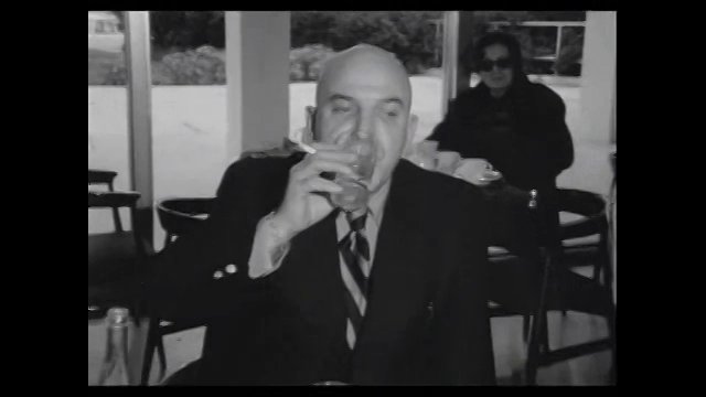 Η συνέντευξη του Τέλι Σαβάλα σε άπταιστα ελληνικά. Ειρωνεύεται τον Γιουλ Μπρίνερ και καμαρώνει για την καταγωγή του