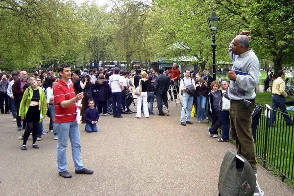 speakers-corner-ug3e