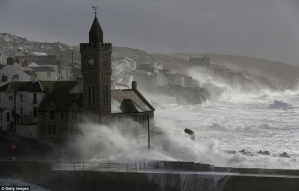 Winds_ Porthleven. Britain