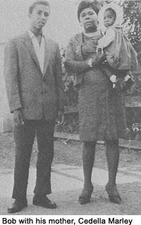 Ο Μπομπ με τη μητέρα του, Σιντέλα