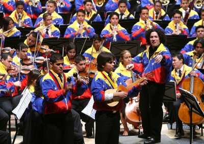 Η ορχήστρα νέων, Simon Bolivar