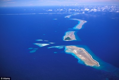 Τα νησιά Μάρσαλ, όπου βρέθηκε ο Χοσέ Σαλβαδόρ Αλβαράνγκα, έπειτα από περιπλάνηση ενός έτους και πλέον.