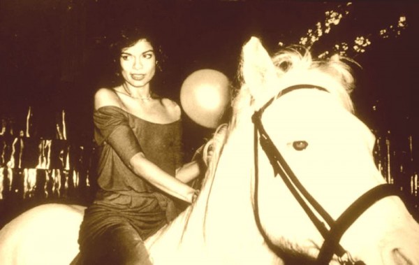 studio54_bianca_horse1