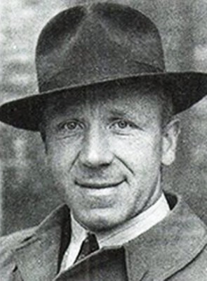 1946