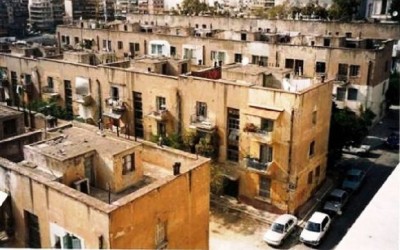 Τα προσφυγικά της Λεωφόρου Αλεξάνδρας και η σύγκρουση των προσφύγων με τους φιλάθλους του Παναθηναϊκού. Η ομάδα είχε ξοδέψει πολλά για να κάνει γήπεδο το βοσκοτόπι