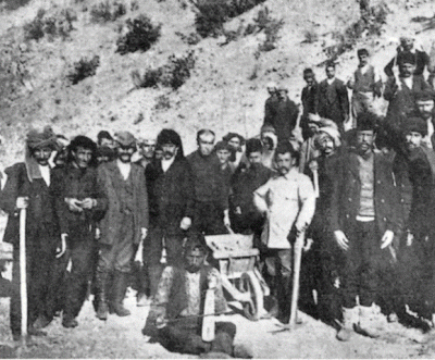 Τα τάγματα εργασίας των Τούρκων που οδήγησαν στο θάνατο 250 χιλιάδες Έλληνες. Τα εφιαλτικά Αμελέ Ταμπουρού (βίντεο)