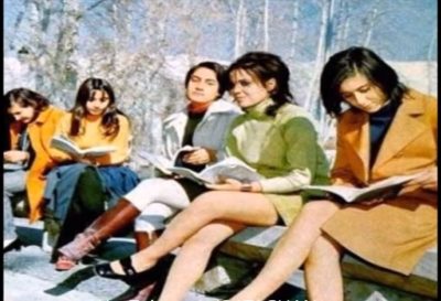 Είναι απίστευτο πού έχει τραβηχτεί αυτή η φωτογραφία! Το κοσμοπολίτικο μέρος που μετατράπηκε σε θρησκευτικό γκέτο