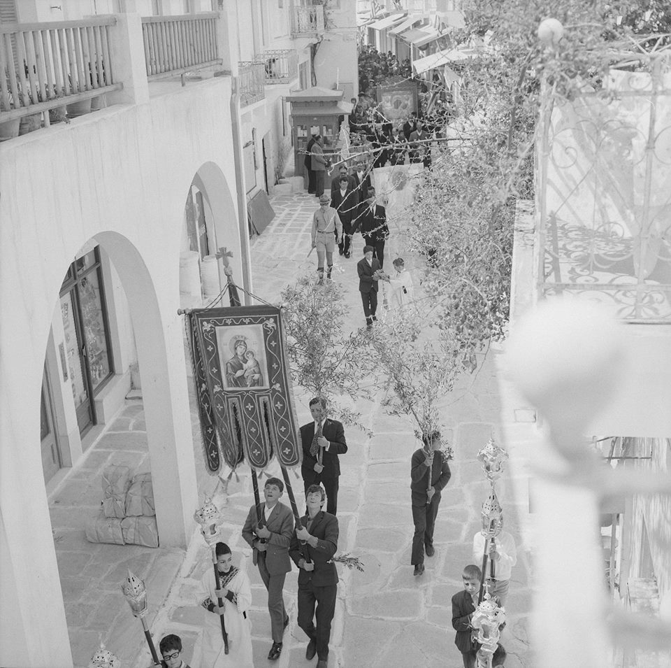Παναγία Εκατονταπυλιανή στην Πάρο. Τι λέει η παράδοση για τις 99 φανερές πύλες και τη μια που παραμένει αόρατη