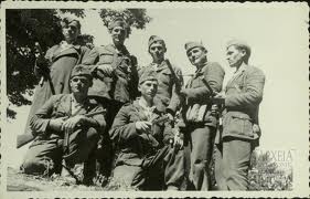 Ανδρες του ΔΣΕ. Παρά την αδιαμφισβήτητη μαχητικότητά τους, το καλοκαίρι του 1949 οι συνθήκες είχαν διαμορφωθεί εις βάρος τους. 