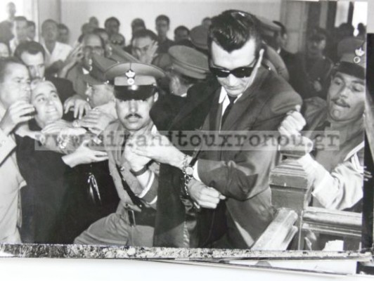Ο Ράνει στο δικαστήριο
