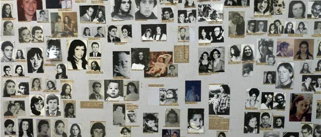 Ο γιατρός και η μαία που απήγαγαν 500 νεογέννητα και τα έδιναν για υιοθεσία σε οικογένειες που υποστήριζαν τη δικτατορία. Μια διαφορετική “εθνοκάθαρση” στην Αργεντινή