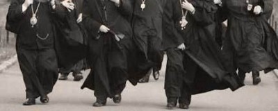Πώς βγήκε από ένα σκάνδαλο, η φράση: “Του τα έψαλε από την καλή και από την ανάποδη”;