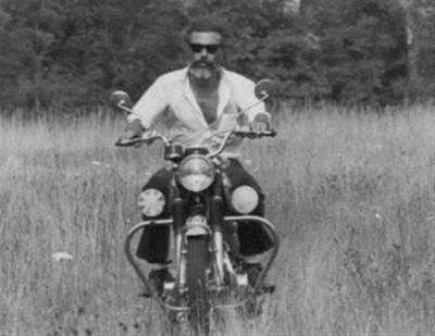 Στον Μουστακί άρεσαν τα ταξίδια, οι μηχανές και οι τέχνες