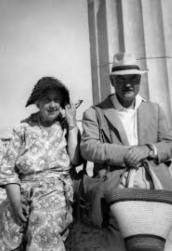 Η Κρίστι και ο σύζυγός της, Μαξ Μαλόουαν, στην Ακρόπολη το 1958