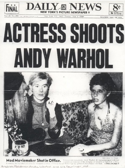 "Ηθοποιός πυροβολεί τον Άντι Γουόρχολ", έγραφε το πρωτοσέλιδο των Daily News