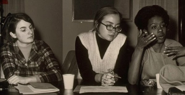 Η Χίλαρι με συμφοιτήτριές της στο Wellesley