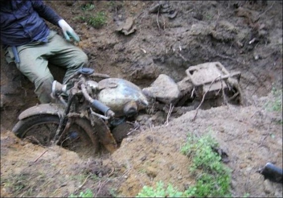 a-wwii-treasure-buried-in-the-forest-photo-gallery-medium_6