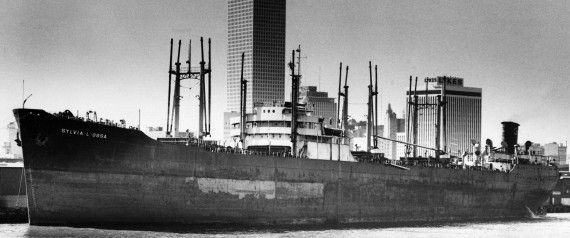 Ο Κασιώτης ναυτικός που ναυάγησε στο τρίγωνο των Βερμούδων. Kατάφερε να σωθεί, αλλά από το υπόλοιπο πλήρωμα οι 18 πνίγηκαν. Το μοιραίο φορτίο με τους 400 τόνους δυναμίτιδας