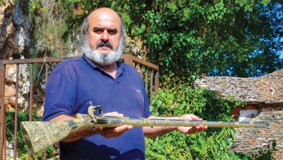 Βρέθηκε το καριοφίλι του Αλή Πασά και επέστρεψε στο νησί των Ιωαννίνων.  Εικάζεται ότι ήταν δώρο του Σουλτάνου μετά την πολιορκία του Σουλίου. Έχει χαραγμένο το όνομά του και τη χρονολογία 1804