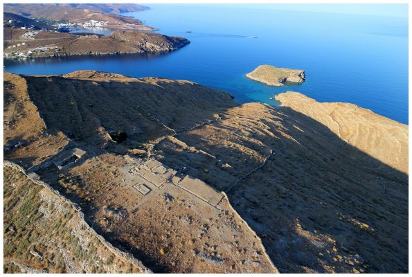 Αρχαία πόλη Κύθνου, 25.7.15, φωτ. Xenikakis Kostas & Συμεών Γεσαφιδης