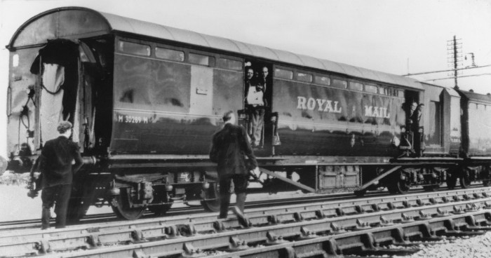 train2-700x368