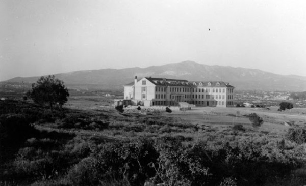 Αθήνα. Παλαιό Ψυχικό 1929 περ. Μπενάκειο Διδακτήριο Κολλεγίου Αθηνών. Οδος Στέφανου Δέλτα 15, Παλαιό Ψυχικό. Ανέγερση: 1927-1929