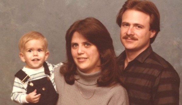 Ο Μάικλ Μόρτον με τη γυναίκα του, Κριστίν και τον γιο τους, Έρικ