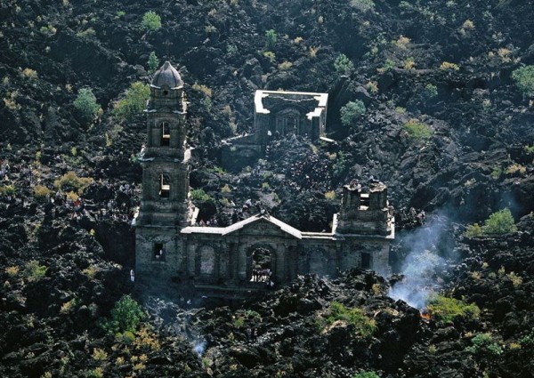 paricutin-volcano-cathedral7