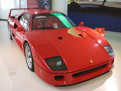 Ferrari F40, το επετειακό μοντέλο για τα 40 χρόνια της εταιρείας που σχεδιάστηκε κατόπιν παραγγελίας του Φερράρι δύο χρόνια πριν το θάνατό του