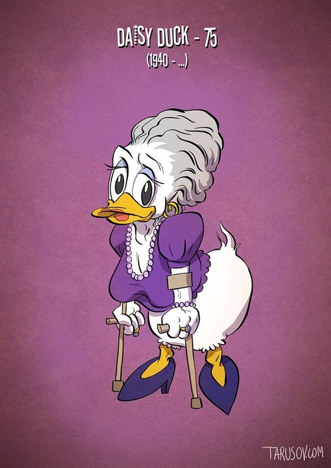 Η Daisy Duck στα 75 δυσκολεύεται να περπατήσει, αλλά διατηρεί την ομορφιά της. Εμφανίστηκε πρώτη φορά το 1940, στην ιστορία "Mr. Duck Steps Out" ως η κοπέλα του Ντόναλντ. Έκτοτε έχει εξελιχθεί ως χαρακτήρας και έχει "πρωταγωνιστήσει" σε πολλές ιστορίες, ακόμα και χωρίς τον αγαπημένο της.