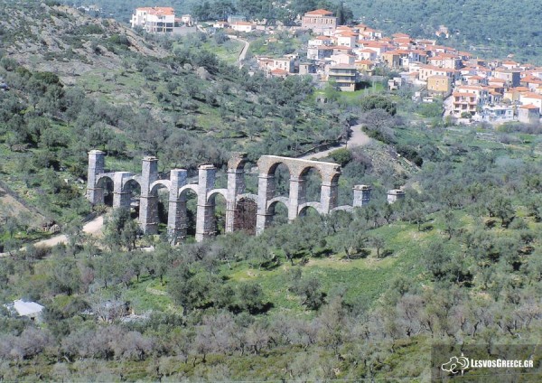 Τα μνημειώδη δημόσια έργα που κατασκευάστηκαν κατά την ρωμαϊκή περίοδο, όπως το αρχαίο θέατρο της Μυτιλήνης, θα εντυπωσιάσουν τον Ρωμαίο αυτοκράτορα Πομπήιο,